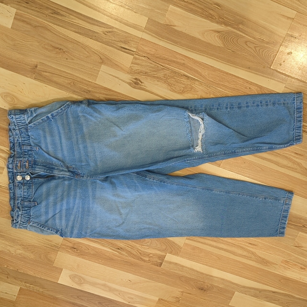 AE Size 18 Paperbag High Waist Mom Jeans
